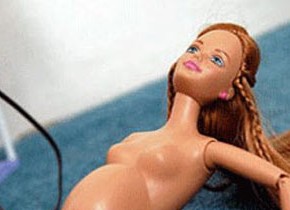 思わず顔をしかめてしまう&hellip;使い道に迷う奇妙な人形たち
