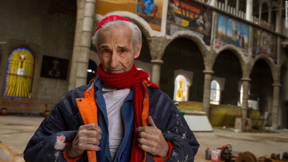 一人で大聖堂を建てる91歳の男性 一人で大聖堂を建てる91歳の男性