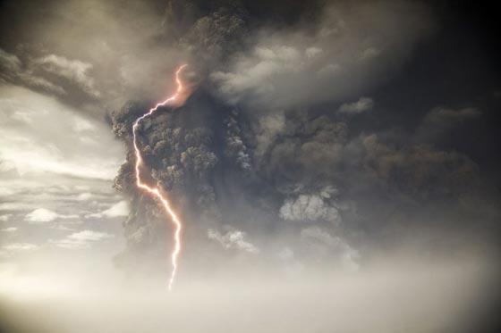 アイスランド・グリムズボトン火山噴火