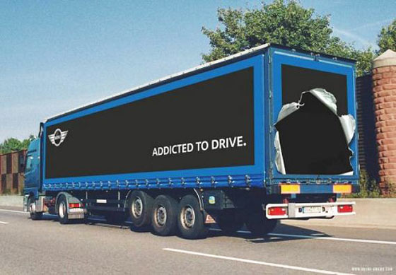 トラックのアイデア広告