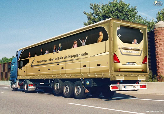 トラックのアイデア広告
