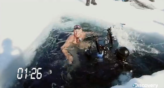 氷の下の潜水で世界記録