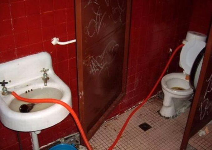 こんなところで用を足したくない 世界のヘンテコなトイレpart 2 66選 せかいろ